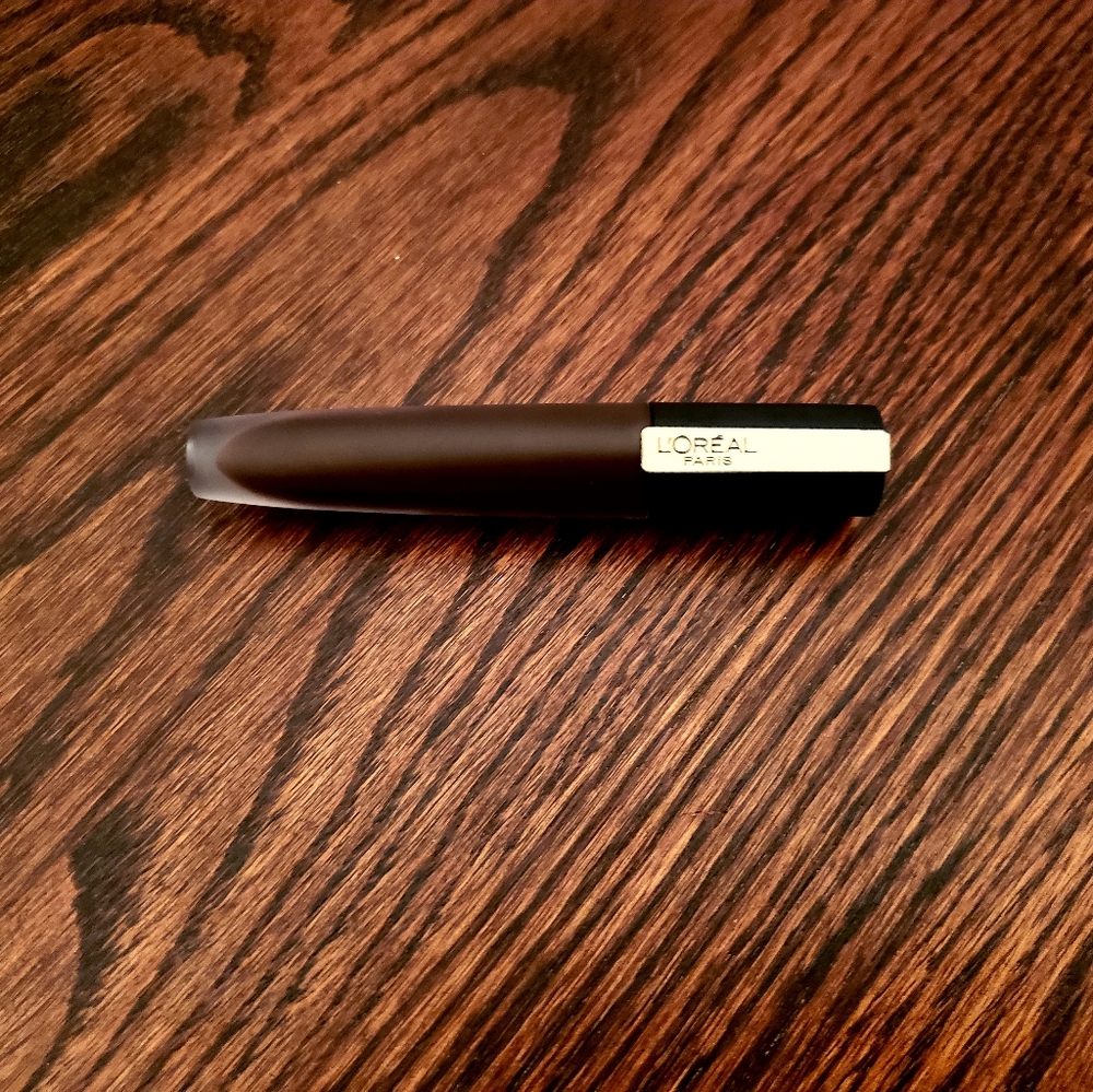 L'oreal Rouge Signature liquid lipstick